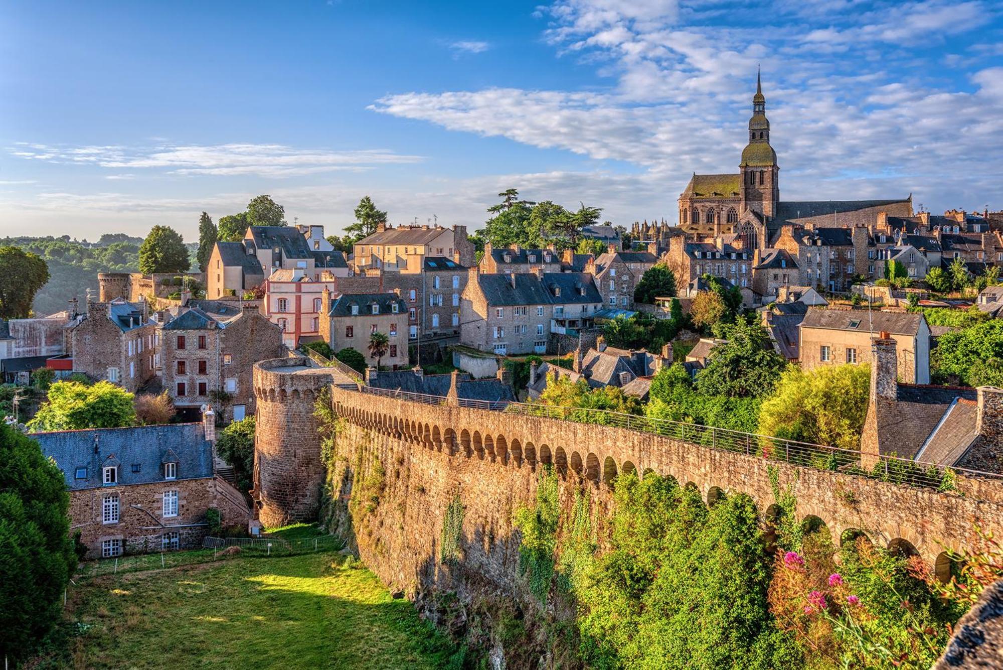 Demeures & Chateaux - Hotel De La Porte Saint-Malo Динан Екстериор снимка